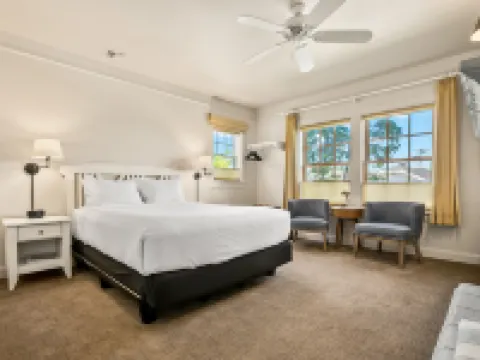 Saratoga Inn Hotels in Langley