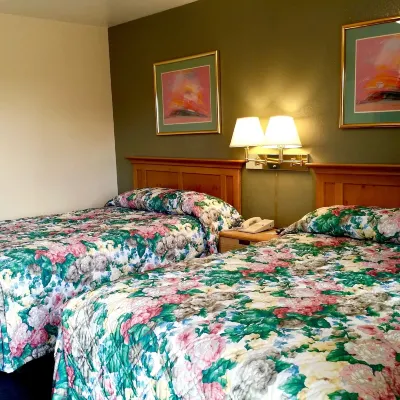 Parkway Inn Eugene Hotel dekat Lapangan Hayward