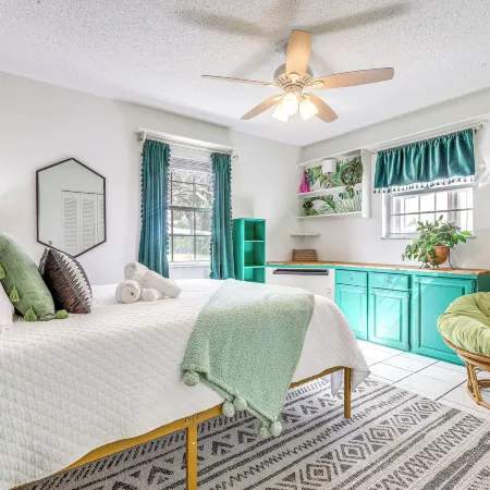 4 Mi to Jensen Beach Park: Family Home w/ Pool!
