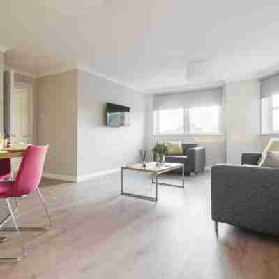 Premier Suites Reading Rooms