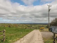 Broadlands Bungalow Hotels in Chard