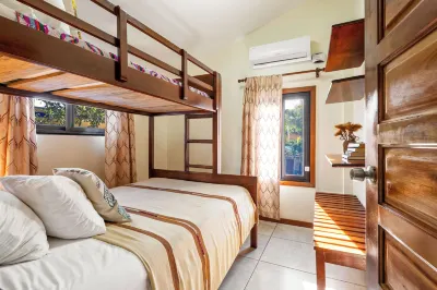 Coconut Row Boutique Hotel