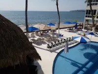 Suites Atlas - Ocean Front - Beach