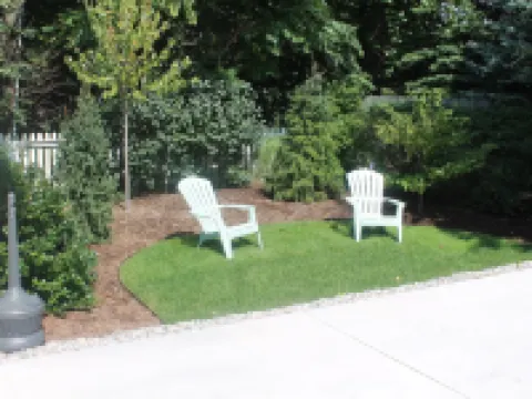 Captain's Cottage Suites Hotels in Grand Haven