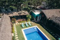 Nuiya Hoteles Centro - Swimmingpools