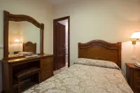 Hotel Riviera Hotels near Roman Mausoleum