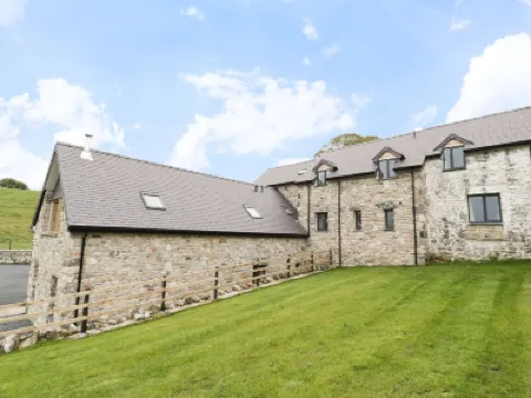 泰恩耶瑟琳亞薩夫酒店 酒店