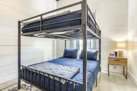 Dock & Panoramic Bay Views: Oconto Retreat! - WiFi