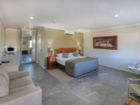 The Saltbush Motor Inn Hotels in Hay