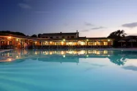 Villaggio Turistico la Cecinella - Pool