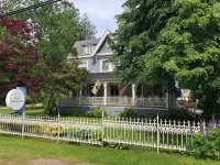The Harbor Inn
