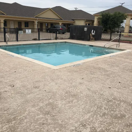 Whitesboro Inn & Suites