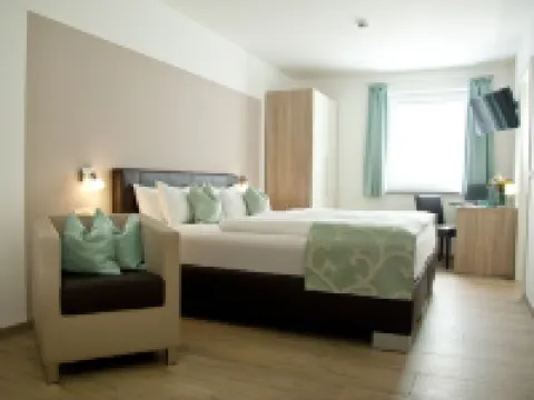 Hotel Claro Garni Hotels in Eitting