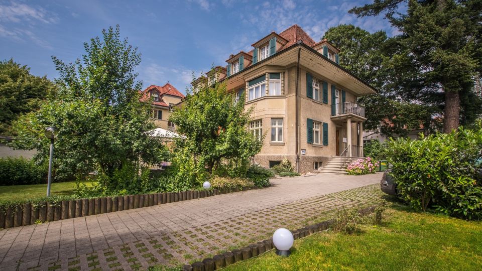 Max Aviation Villa & Apartments