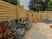 Auld Cottage Hotels in 