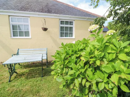 The Lobster Pot Отели рядом с достопримечательностью «Housel Bay Beach»