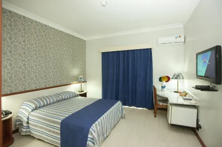 Hotel Colonial Plaza Отели рядом с достопримечательностью «Camping Fazenda Paineiras de Itu Ltda»