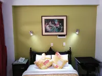 Hotel Plaza Bolognesi 344 โรงแรมในตรูฆีโย