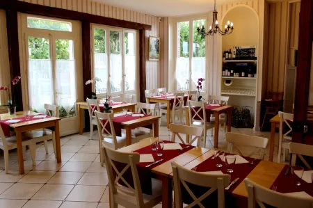 Hotel les Aubépines