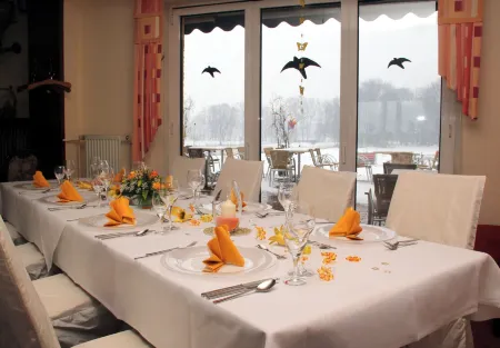 Landhotel Löwenbruch Отели в г. Людвигсфельде