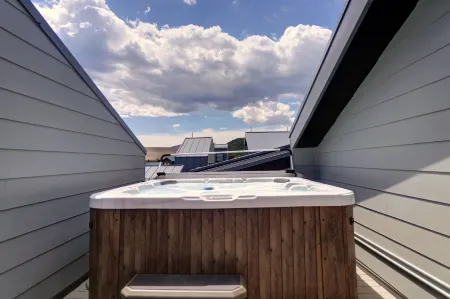 58b 2Br 3ba 2 Bedroom Townhouse by RedAwning