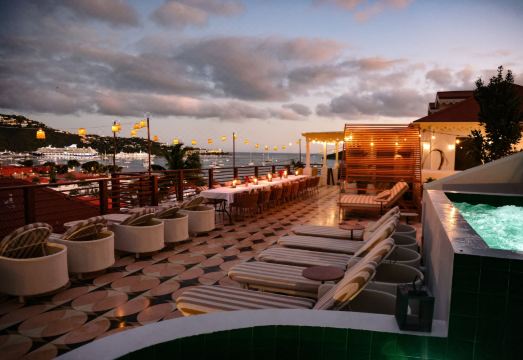 핑크 팜 호텔 객실