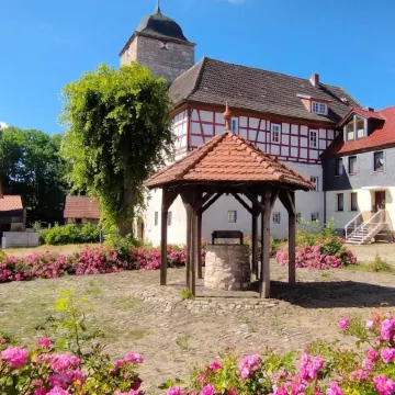 Burg Großbodungen - Ferien im Schloß - Familien & Gruppen Mitten in Deutschland Отели в г. Айхсфельд