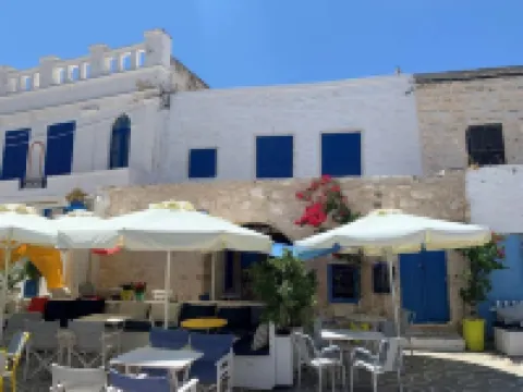 Kambos House