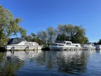 Harvest Hideaway - private Hot Tub, spacious, pet friendly & 3 parking spaces!