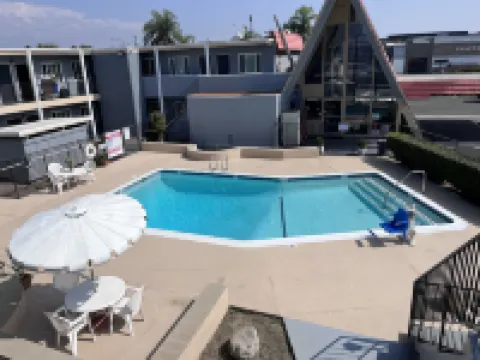 Willow Tree Lodge Hoteles en Fullerton