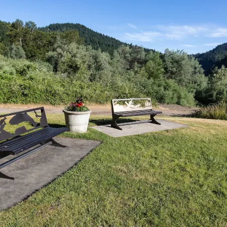 Morrison's Rogue River Lodge