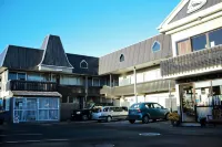 Kiwi Studios Motel Hotels near Palmerston North Clock Tower