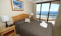 San Simeon Beachfront Apartments Tugun