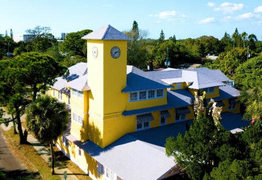 더 히스토릭 페닌슐라 인