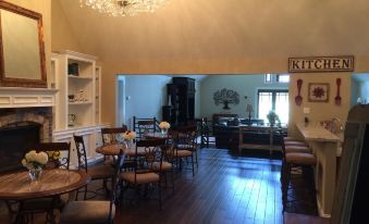 Maple Creek Bed&Breakfast