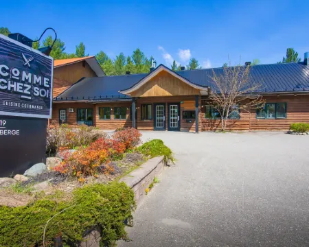 Comme Chez Soi Restaurant & Auberge Hotels in Magog