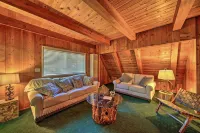 Hike & Fish, < 1 Mi to Trinity Lake: Rustic Cabin! Hotel a Trinity County