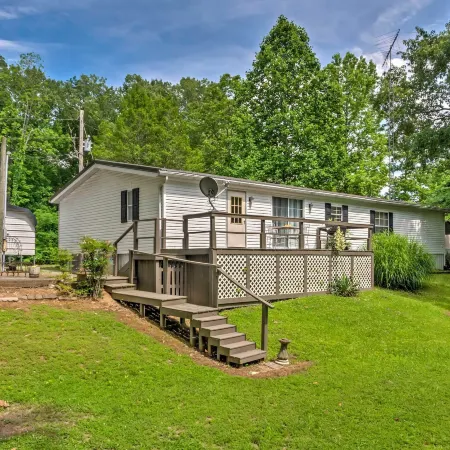 Quiet Horseshoe Hill House by Lake Barkley! Hoteles en Condado de Trigg