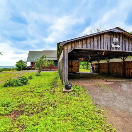 Secluded Oxford Cabin on 75 Acres: Sunset Views!