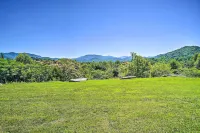 Cozy Townsend Condo, Resort-Style Amenities! - 3-Star