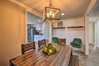 Private Yard and Fire Pit Commerce Home!