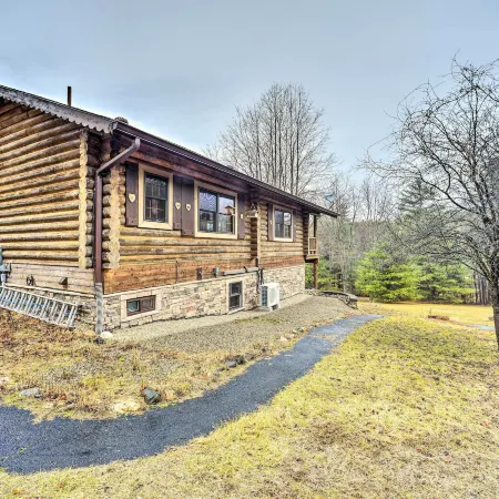 Spacious Cabin w/ Decks Near Saratoga Springs