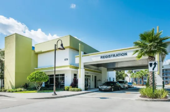 Avanti International Resort Hotels near WonderWorks Orlando