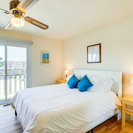 Kitty Hawk Vacation Rental 1 Mi to Beaches!