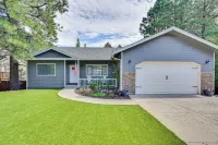 Pet-Friendly Flagstaff Escape w/ Fenced-in Yard! - balcony