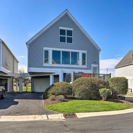Home on Lake Erie 3 Bedrooms 3 Bathrooms