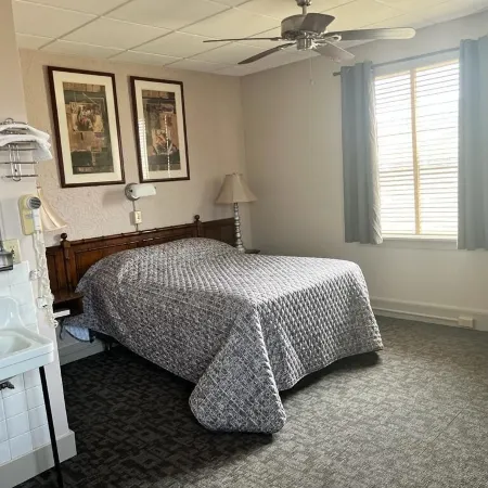 Canfield Hotel
