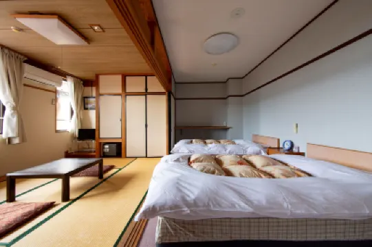 Kokumin Shukusha Enasansou Hotels near Ena Station