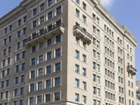 Kimpton HOTEL MONACO PHILADELPHIA by IHG フランクリン・スクエア周辺のホテル