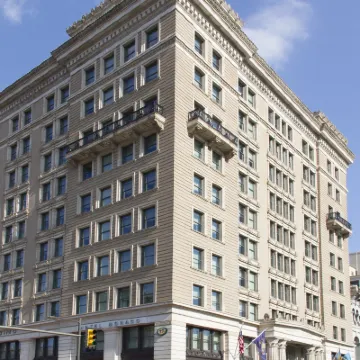 Kimpton HOTEL MONACO PHILADELPHIA by IHG Hotel dekat Historic District